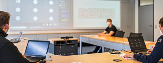 Die Teilnehmenden des Zukunftstags 2021 beteiligten sich bei der Köster GmbH an einer virtuellen Bauplanung und wurden digital durch das Unternehmen geführt. Verschiedene Ansprechpartner beantworteten alle Fragen rund um das Bauen und das Unternehmen.