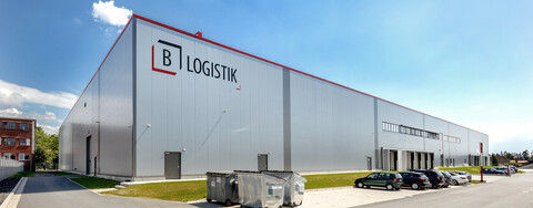 Am Standort Ennigerloh errichtete Köster für die B Logistik eine Immobilie mit vielfältigen Nutzungsoptionen u. a. für pharmazeutische und medizinische Produkte. 