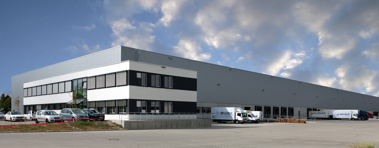 Partnerschaftlich lösten Mieter, die DIBAG Industriebau AG und die Köster GmbH die Herausforderungen bei der Umsetzung von insgesamt vier Logistikhallen in Berlin.