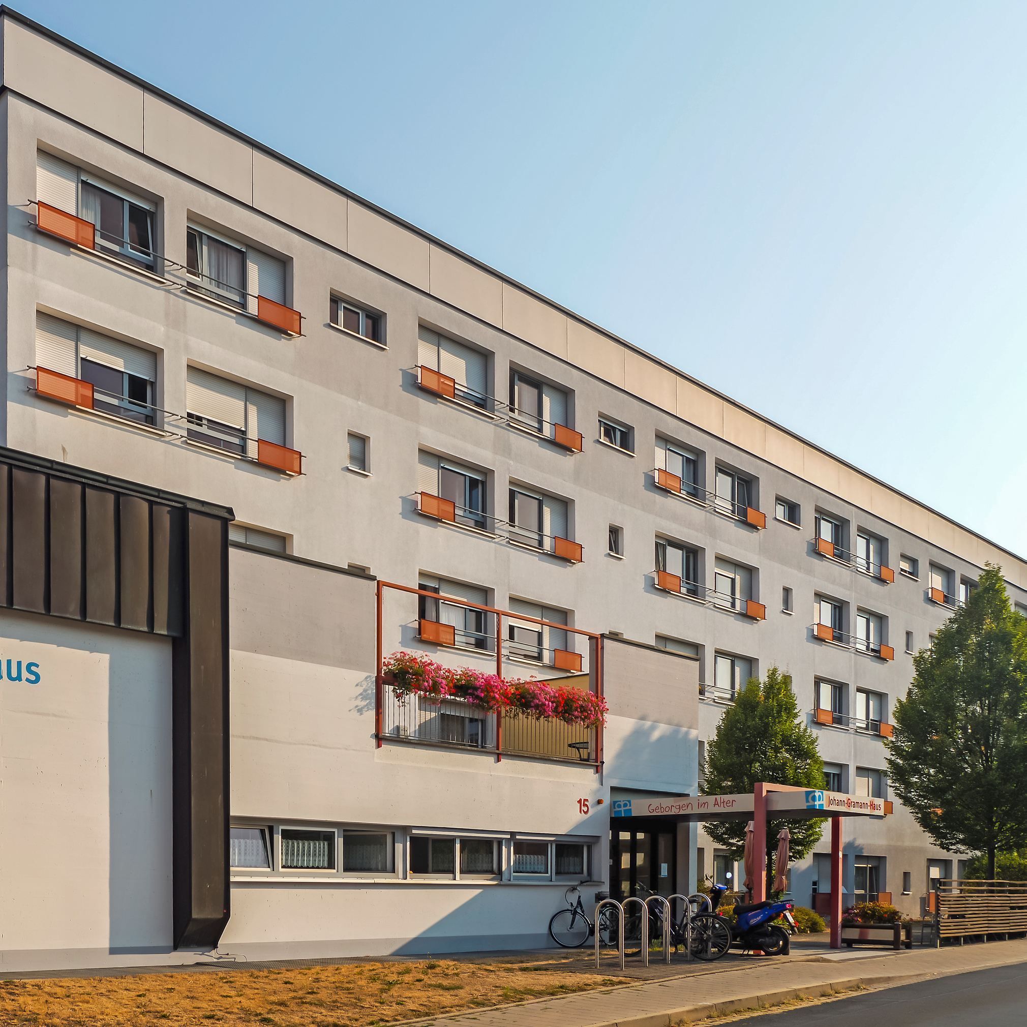 Bestandsgebäude mit neuem Anbau Ausgewählte Referenzen