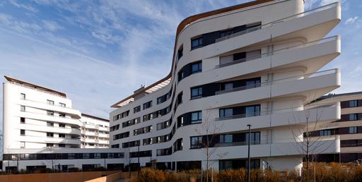 Architektonisches Highlight mit geometrischen Formen 
