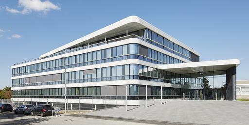 Schlüsselfertiger Neubau der Unternehmenszentrale inkl. Außenanlagen