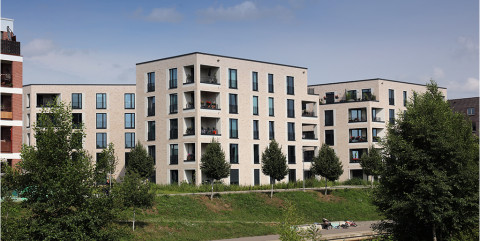 Erweiterter Rohbau für vier Wohngebäude am Lindenauer Hafen