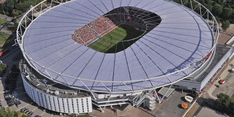 Modernes Stadion für 30.000 Zuschauer